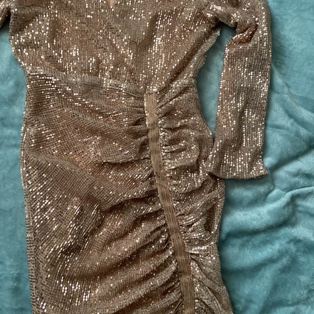 New dress with tags - Picture 3 of 4